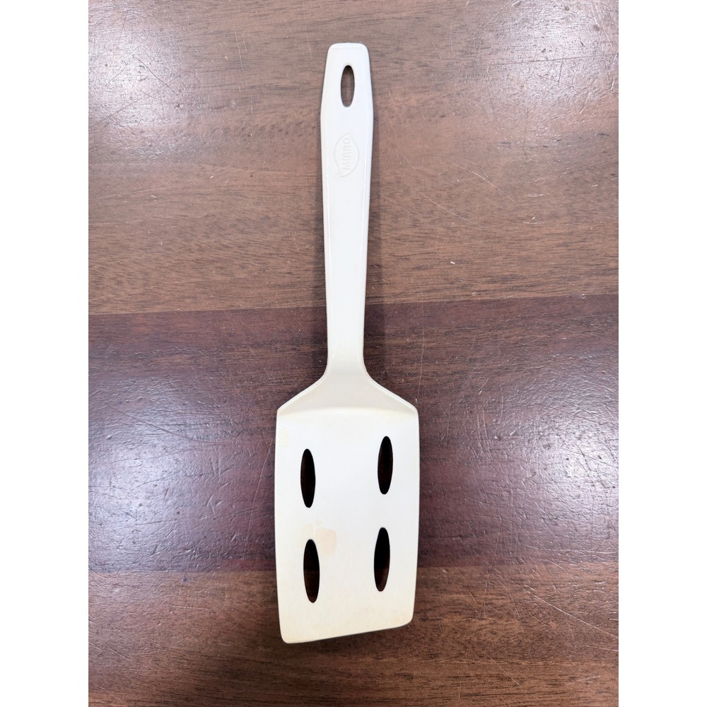 Vintage Mirro Nylon Slotted Spatula Turner Off White Cream Kitchen Utensil 11.5"